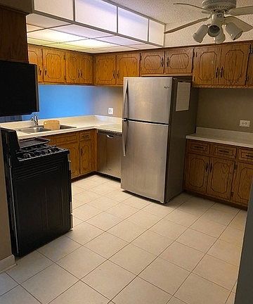 4th image of 13751 S Lamon Ave APT 307
