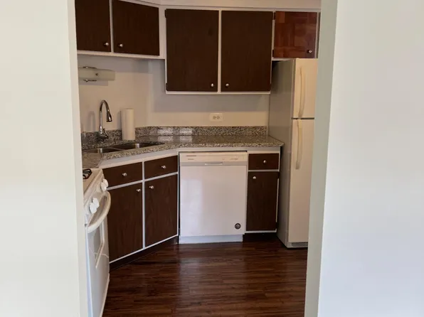 1240 W Jarvis Ave APT 305, Chicago, IL 60626
