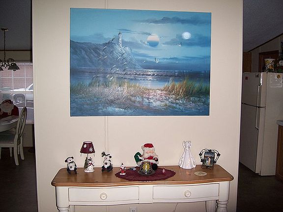 BETWEEN KITCHEN & LR