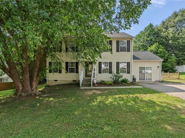 7665 Thacher Dr, Toano, VA 23168