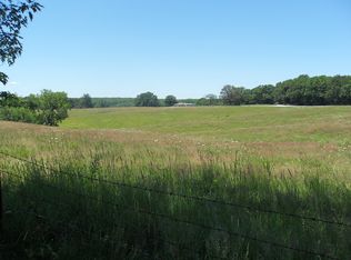 808 W Crofton Hall Rd, Sturgeon, MO 65284