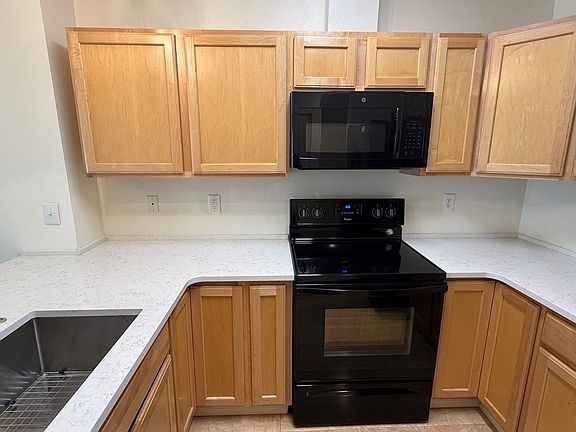3rd image of 8953 Eagle Place Loop
