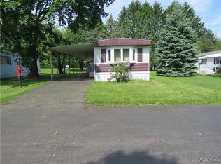 1042 Wish Cir, East Aurora, NY 14052