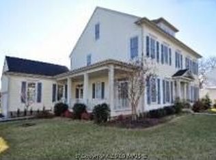 809 Elden St, Herndon, VA 20170
