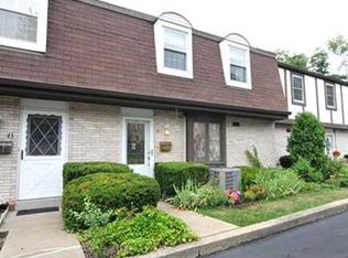 42 Oxford Ct, Pittsburgh, PA