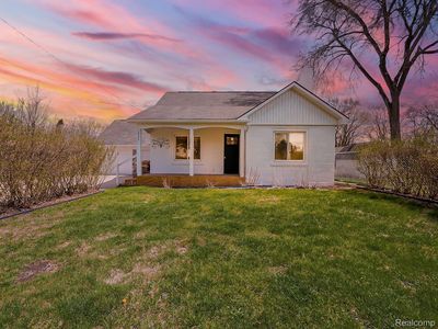 5820 Rockcroft Blvd, Clarkston, MI, 48346