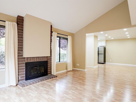 4th image of 23 Burdell Court
