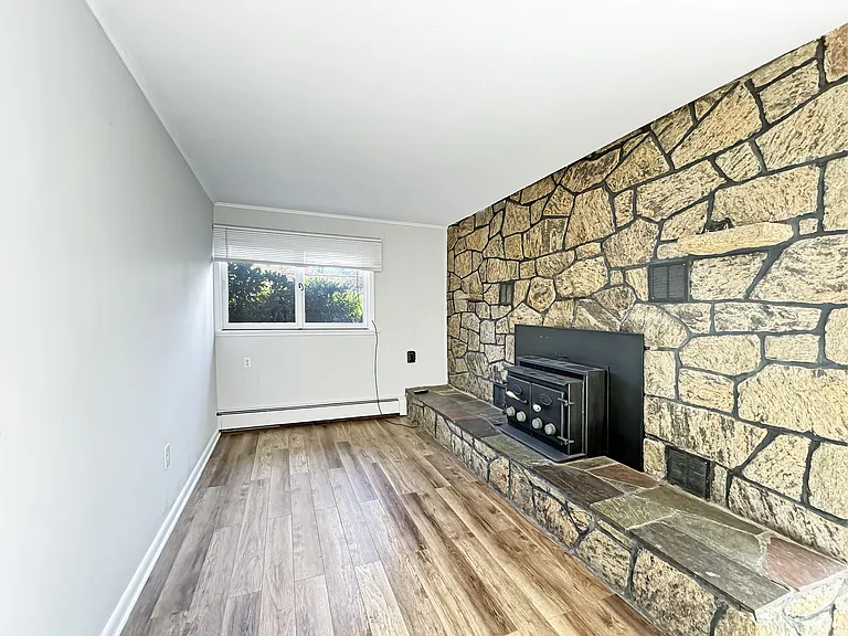 Brookside Rd — Photo 8