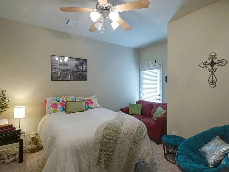 503 Forest Dr — Photo 17
