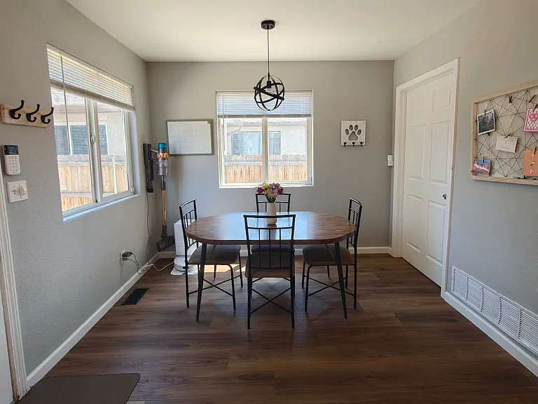 832 Mariposa St — Photo 5