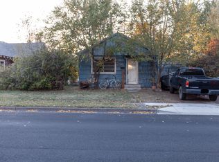 237 SW 9th St, Redmond, OR 97756