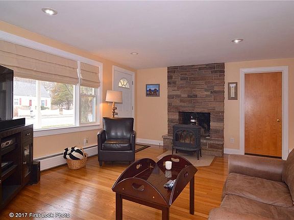 3rd image of 937 Greenville Ave