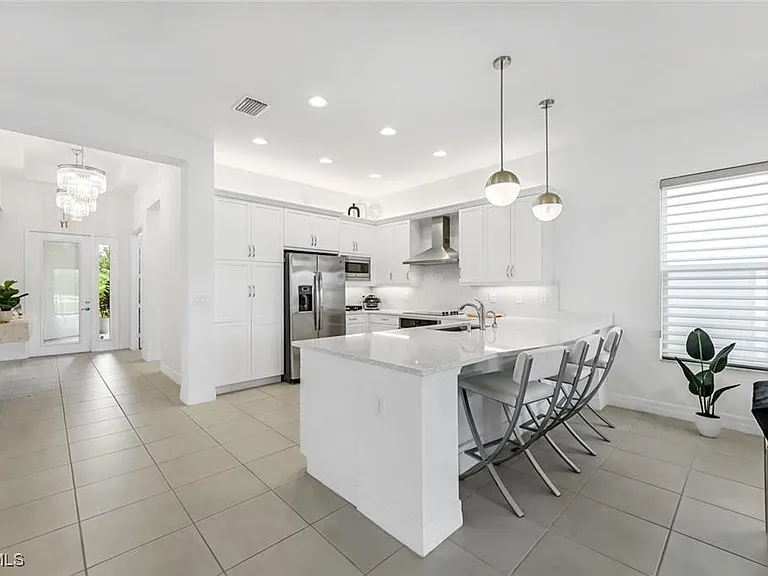 11502 Meadowrun Cir — Photo 8