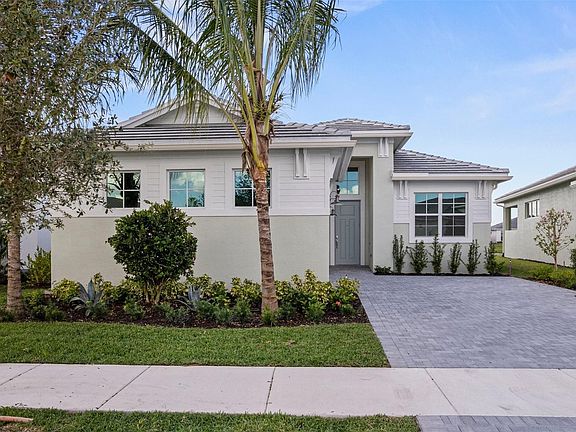 3rd image of 5379 Hutchinson Way