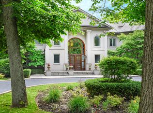 650 Arbor Dr, Lake Bluff, IL 60044