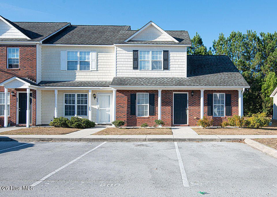 1st image of 900 Springwood Dr