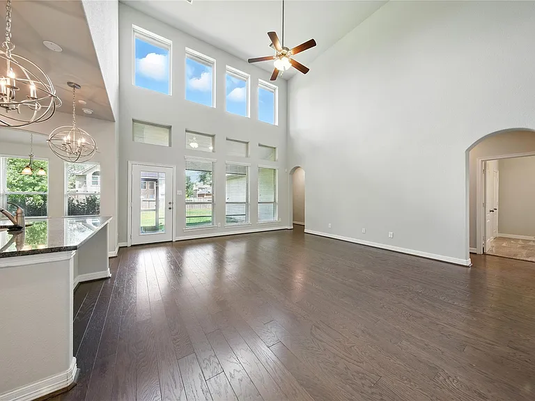 2072 Brookmont Dr — Photo 10