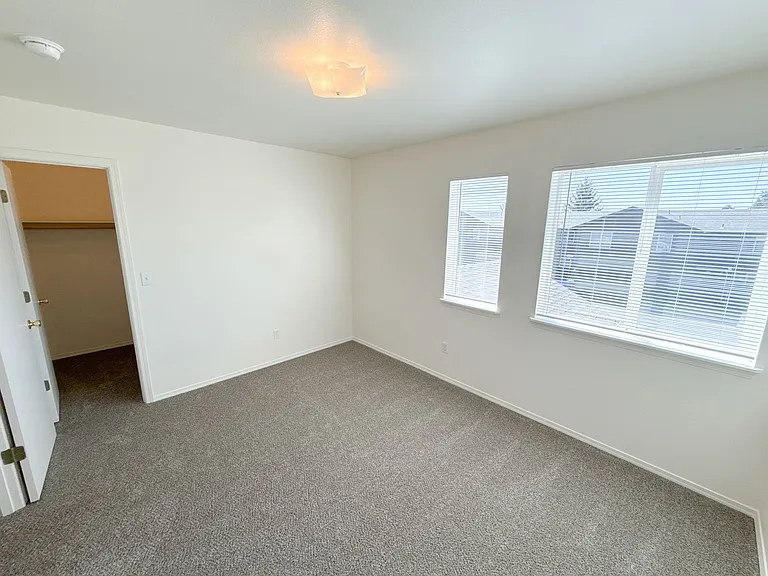 5481-5483 Glenridge Way #5485 — Photo 23
