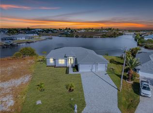 913 NW 33rd Pl, Cape Coral, FL 33993