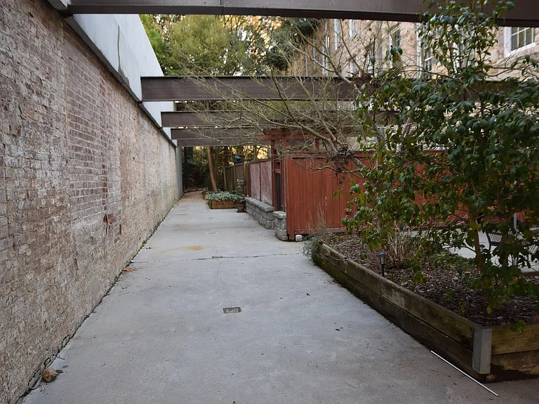 1500 River Mill Dr #305 — Photo 24