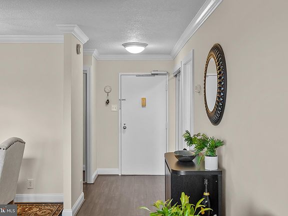 2nd image of 203 Yoakum Pkwy APT 1406