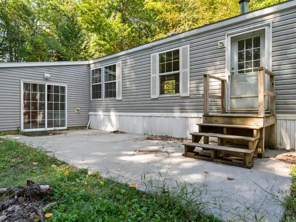 195 Oak Hill Road, Lebanon, ME 04027