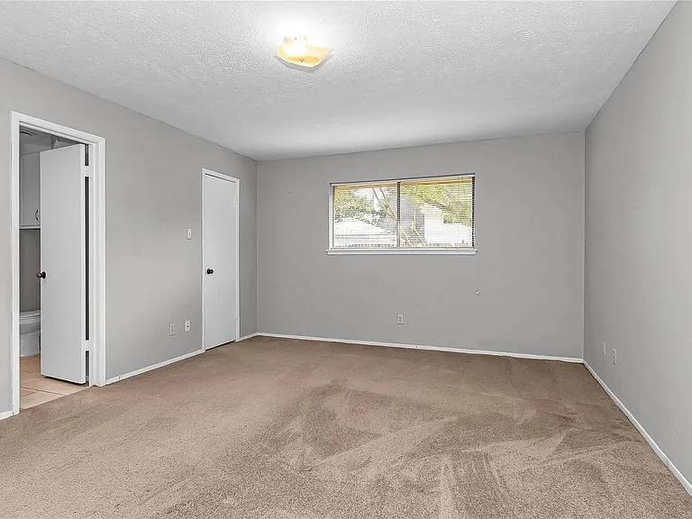 2710 Green Fields Dr — Photo 14
