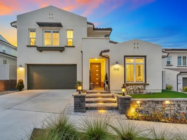 9045 W Bluff Pl, Santee, CA 92071
