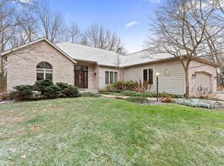 17088 Springwood Dr, Granger, IN 46530