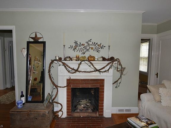 4th image of 1106 W Northwood St