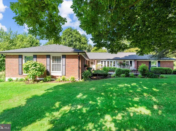 50 Bridle Brook Ln, Newark, DE 19711