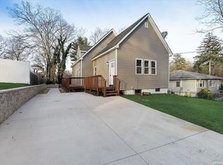 9 Pinedale Ave, Farmingville, NY