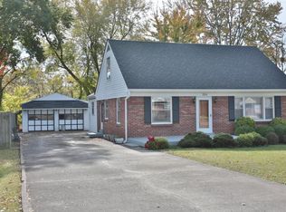 1004 Meadow Hill Rd, Louisville, KY 40219