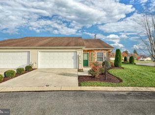 501 Parkview Ln #101, Hanover, PA 17331