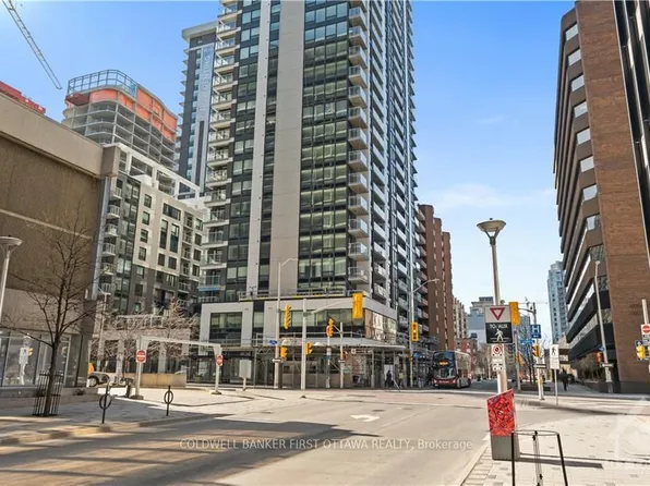 340 Queen St, Ottawa, ON