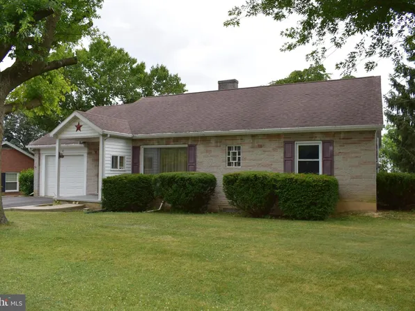 42 E Grandview Ave, Mercersburg, PA 17236