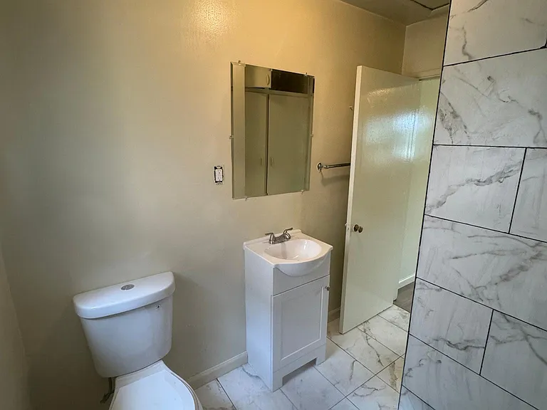 1221 S 8th St #1 — Photo 8