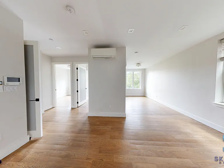 1079 Lafayette Ave #301 — Photo 6