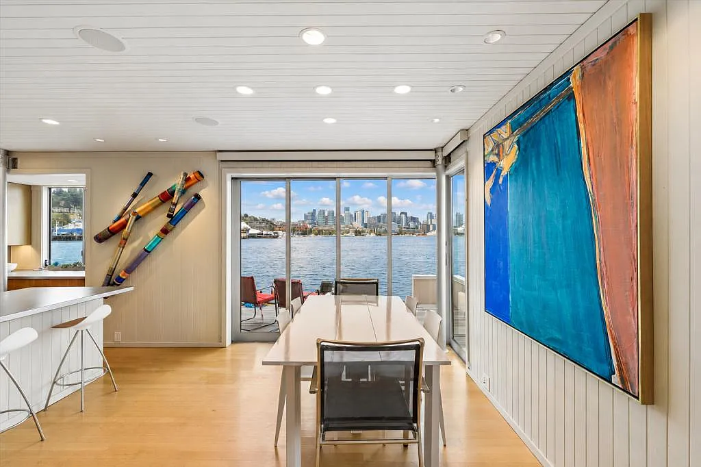 Luxury Lake Union Floating Home - 3 bedrooms — Photo 3