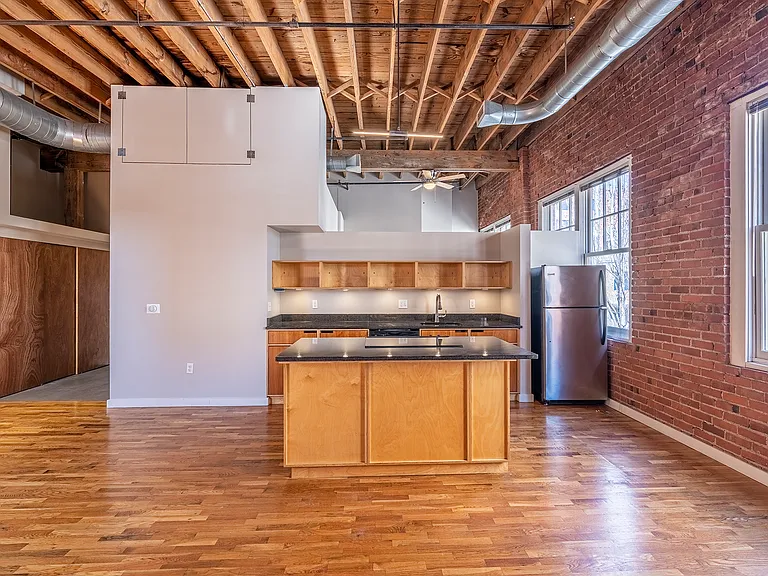 15Walnut — Photo 9