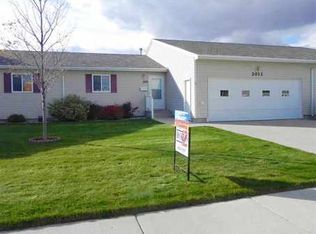 2013 14th St NW, Minot, ND 58703