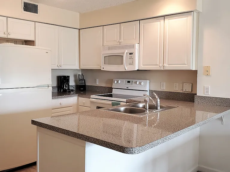 6 Van Horne Ave #A — Photo 11
