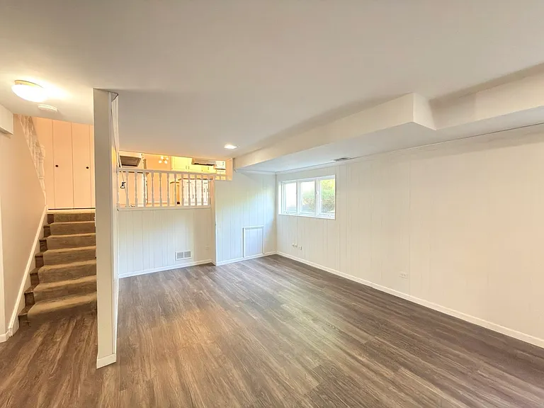 7826 Dunham Rd — Photo 9