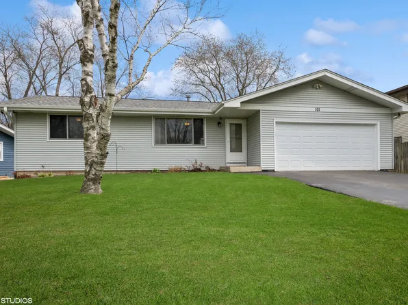 101 Magnolia Ln, Lindenhurst, IL 60046