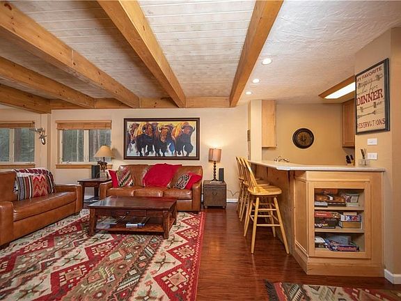 4th image of 730 Columbine Road #25