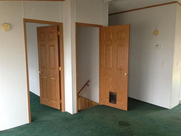 3rd image of 17800 Algoma Ave