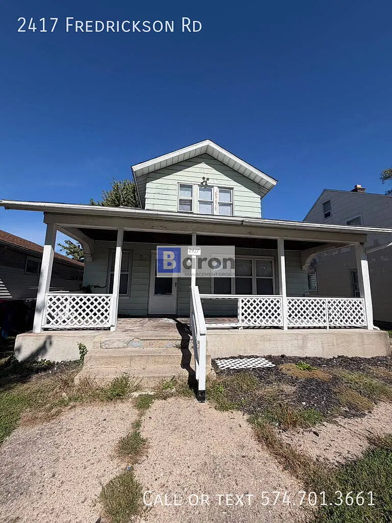 "Charming 4-Bed in South Bend!" — Photo 2