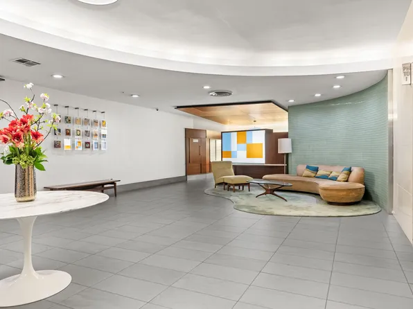 310 East 46th Street image 11 of 12