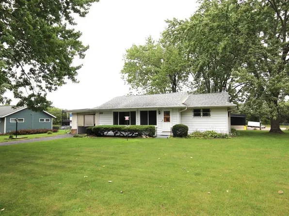 2220 S Genevieve Ave, Beloit, WI 53511