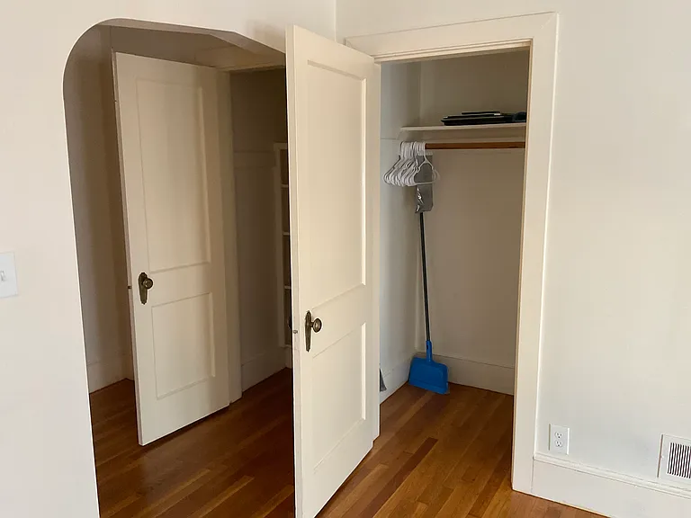 274 Washington St #1 — Photo 6